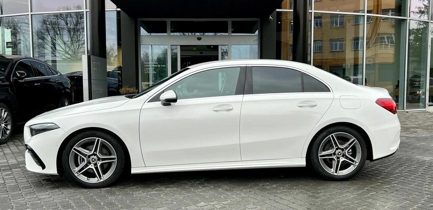 Mercedes-Benz Klasa A cena 168900 przebieg: 3900, rok produkcji 2023 z Warszawa małe 121